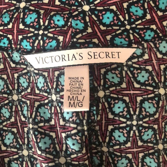 Victoria Secret Coverup - Picture 5 of 5